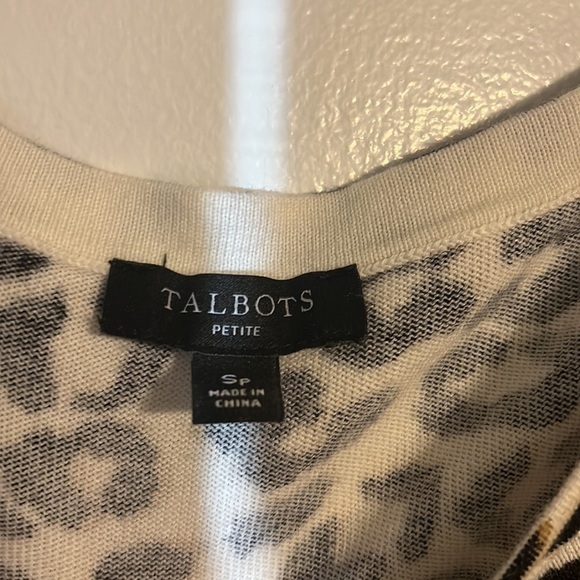 Gorgeous Talbots Rayon Blend Animal Print Short Sleeve Lightweight Sweater S P - Picture 2 of 4